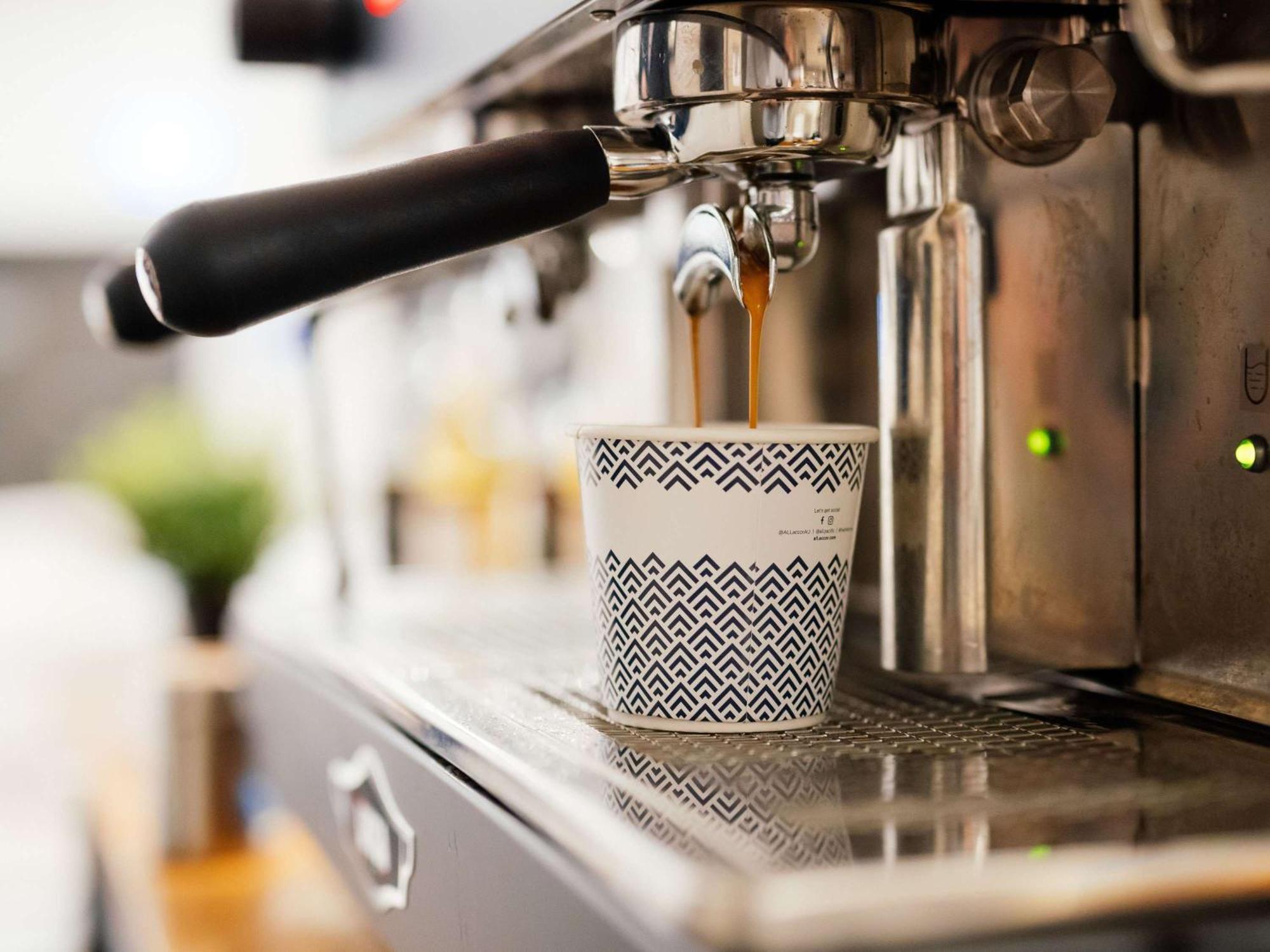 Pullman Brisbane Airport Hotel Bagian luar foto Espresso machine